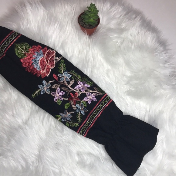 Rebellions Off The Shoulder Floral Boho Dress - Picture 6 of 7